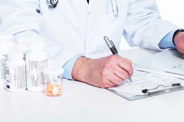 doktor testislerde heyecandan kaynaklanan ağrı için tedavi öneriyor